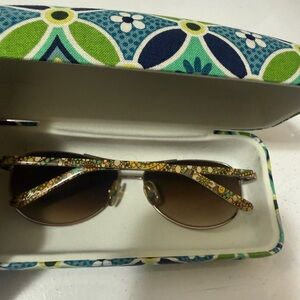 Vera Bradley Floral Patterned Sunglasses with Case lemon parfits